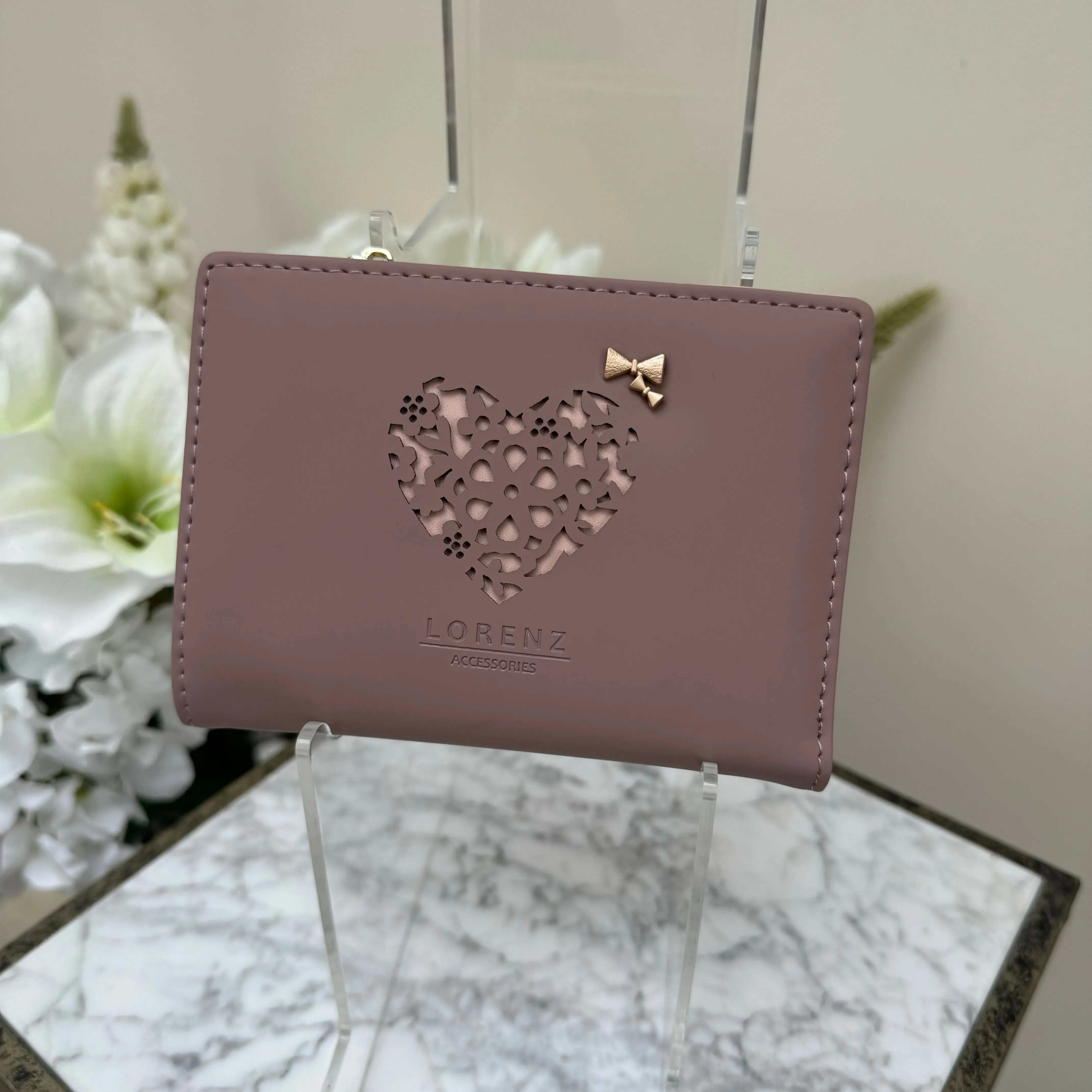 GHS 7234 Laser Cut Heart Front Purse
